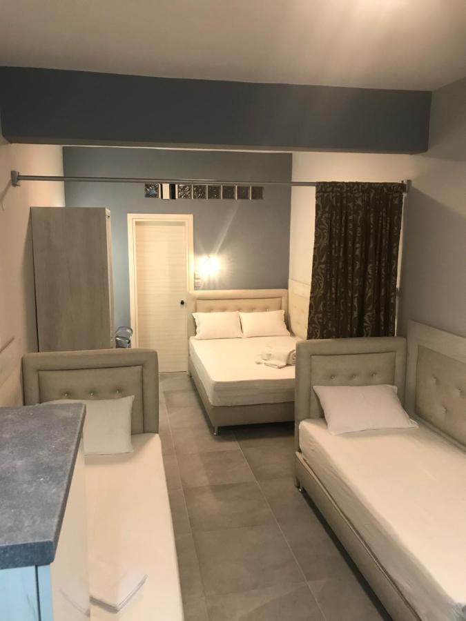 Avra Comfort Rooms - Family Nea Poteidaia Exteriér fotografie