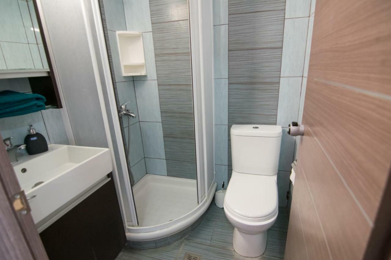Avra Comfort Rooms - Family Nea Poteidaia Exteriér fotografie