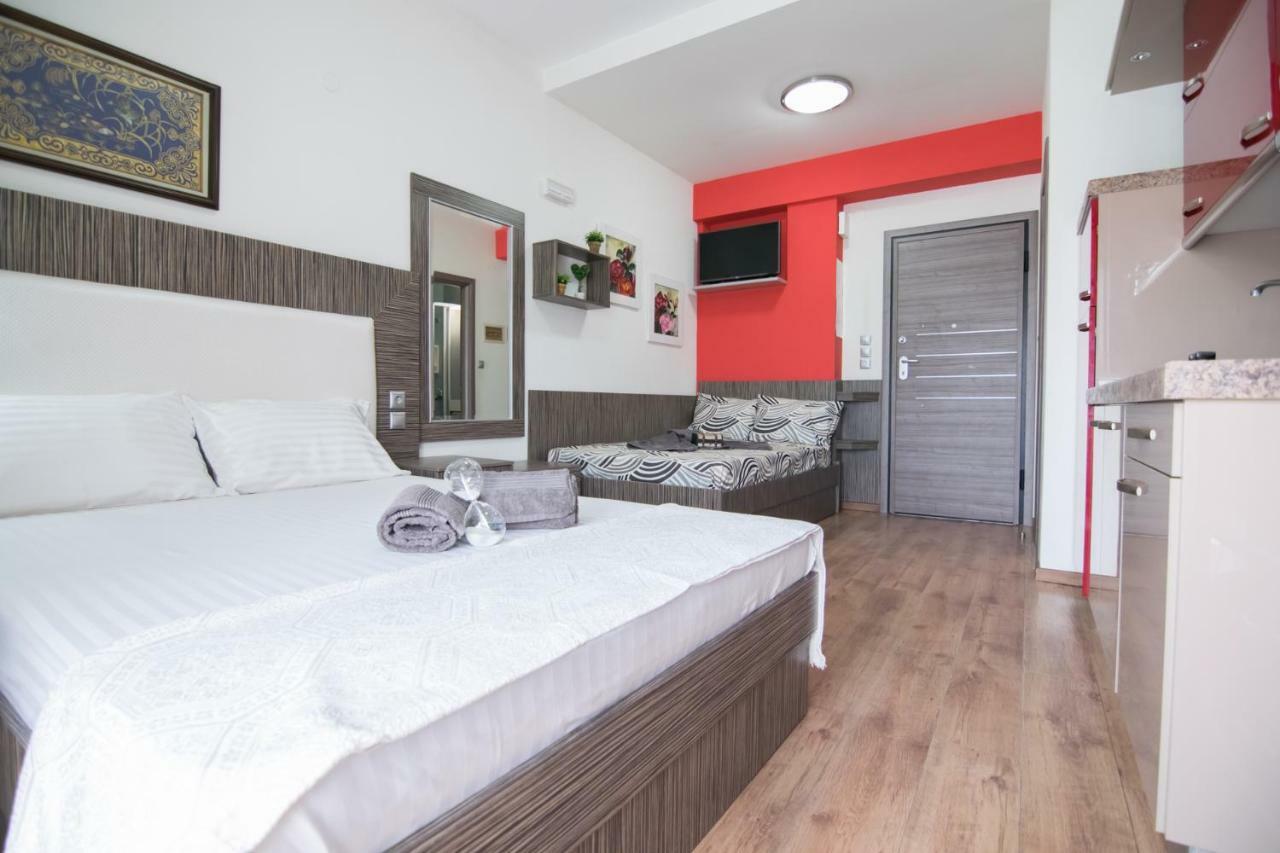 Avra Comfort Rooms - Family Nea Poteidaia Exteriér fotografie